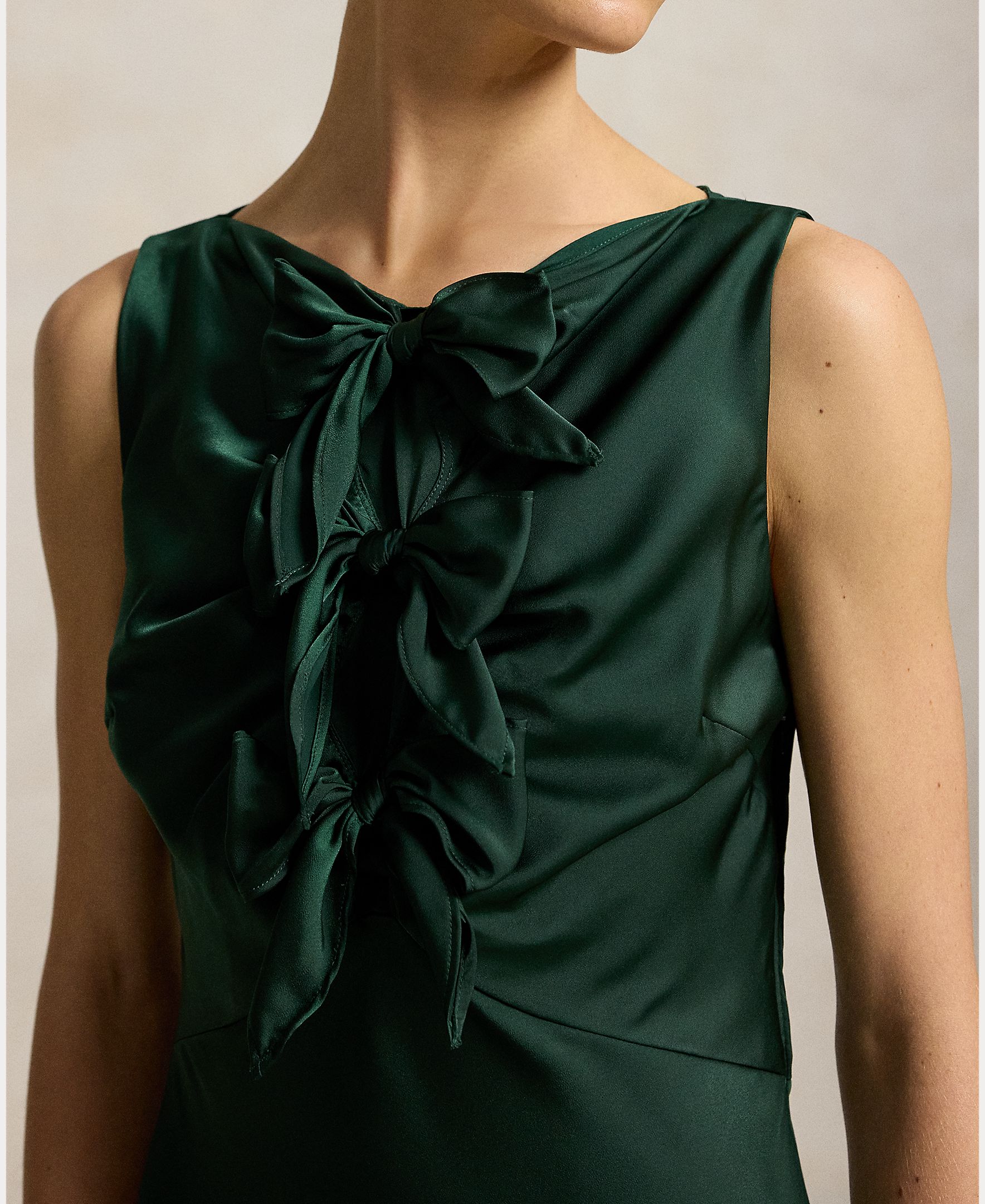 Vestido Midi de Cetim sem Mangas Verde-escuro-4