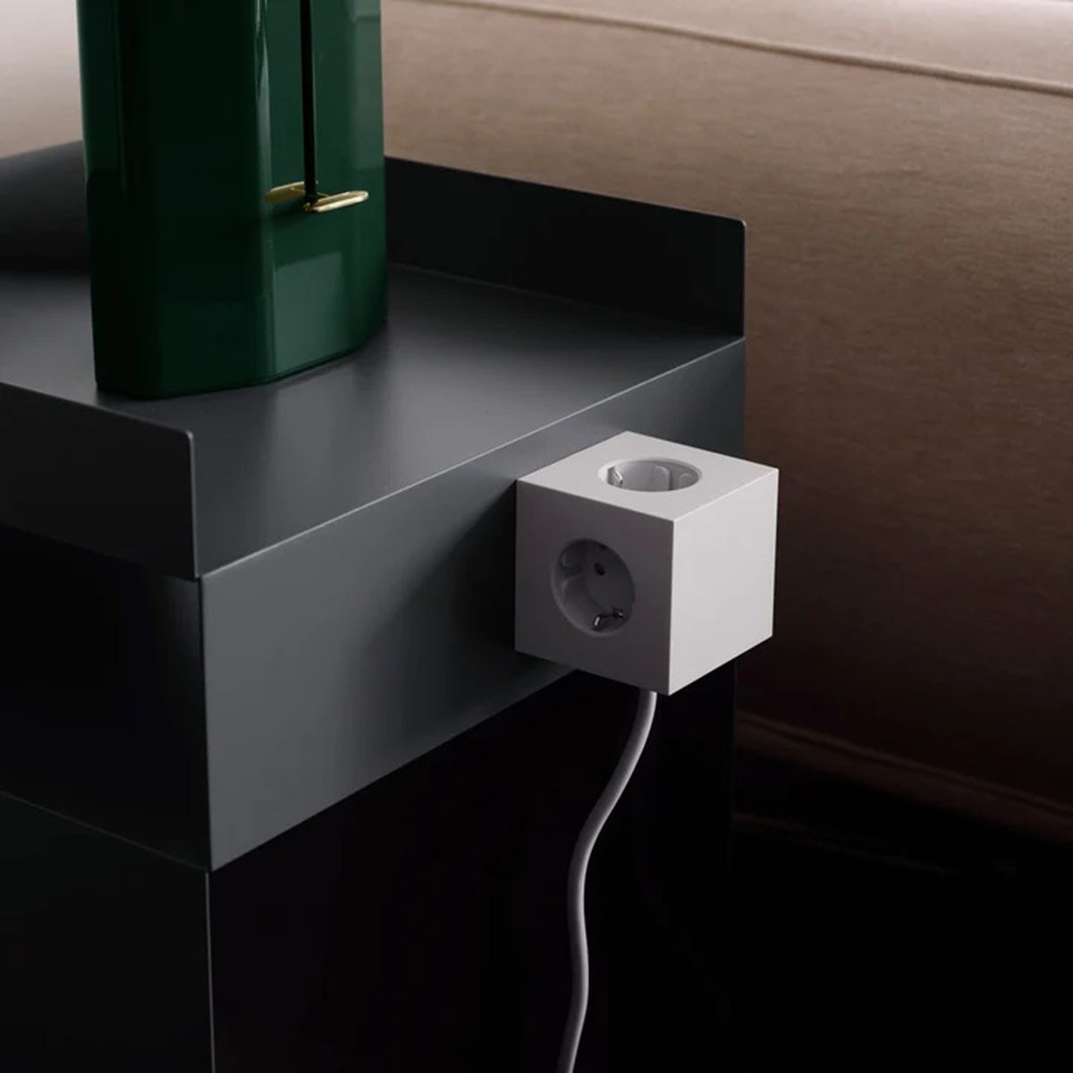 Regleta eléctrica cuadrada SQ1 con cable 1,8 m 30W Dual 3 Tomas Schuko + 2 USB-C Gotland Gray-6