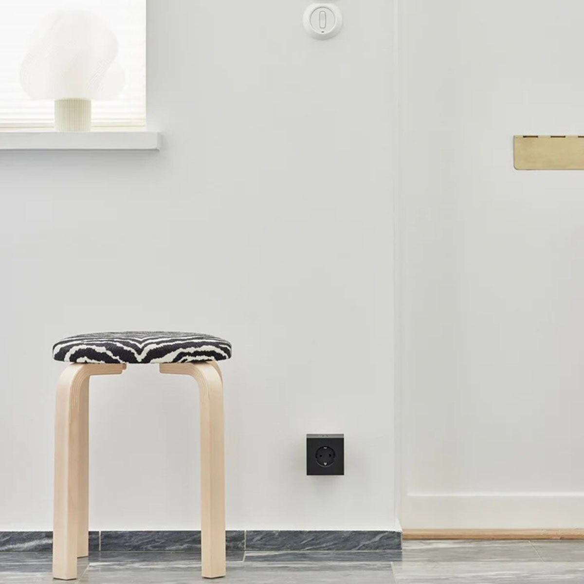 Extensão quadrada SQ1 de parede, 30 W, dupla, com 3 tomadas Schuko + 2 USB-C Stockholm Black-3