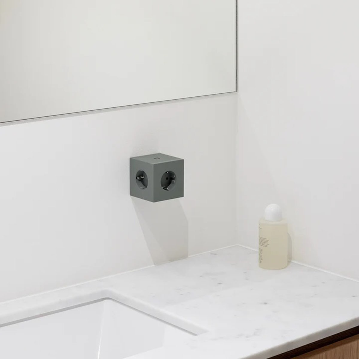 Extensão quadrada SQ1 de parede, 30 W, dupla, com 3 tomadas Schuko + 2 USB-C Oak Green-4