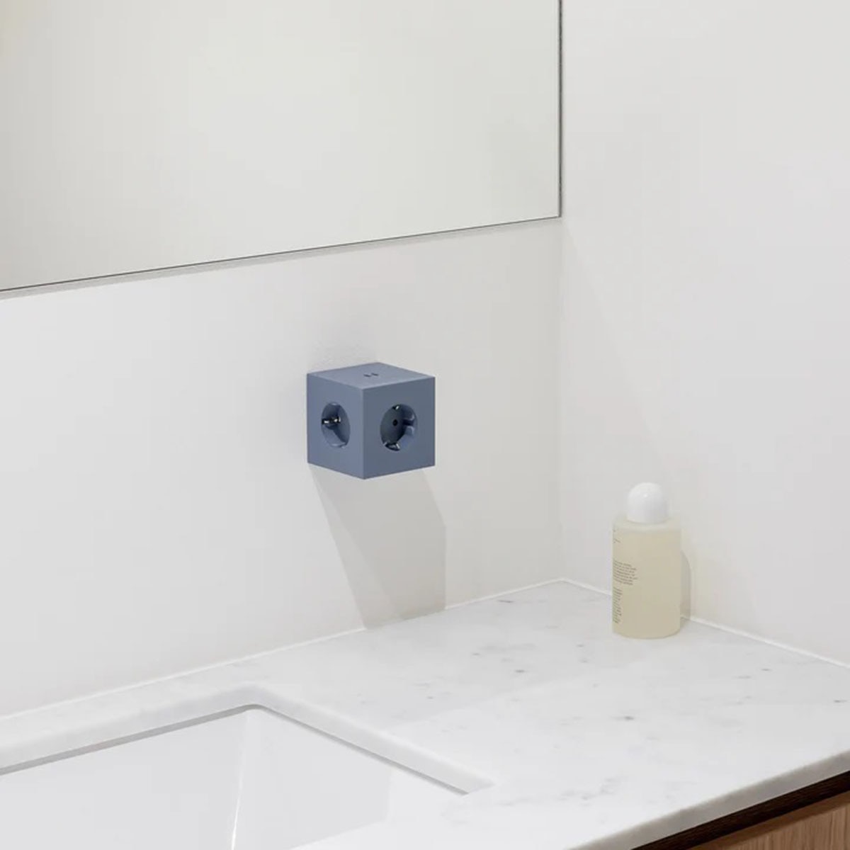 Regleta eléctrica cuadrada SQ1 a pared 30W Dual 3 Tomas Schuko + 2 USB-C Shark Blue-3