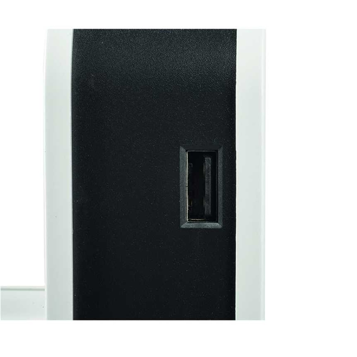 Adaptador 16A 1 USB A y cable 80cm con 3 conectores USB Simon Blanco - Negro-6