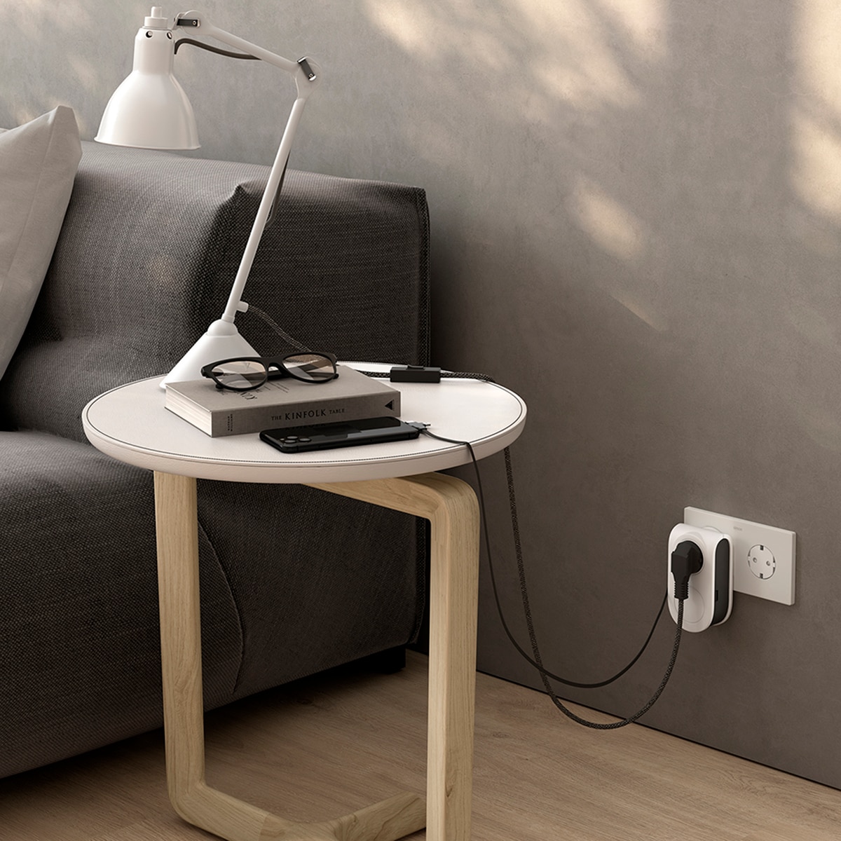 Adaptador 16A 1 USB A y cable 80cm con 3 conectores USB Simon Blanco - Negro-10