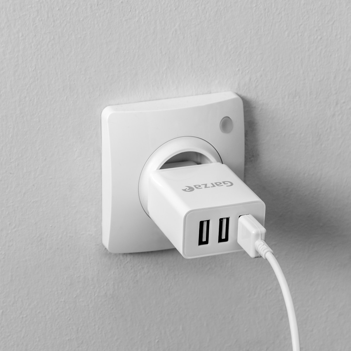 Tomada 3 USB Branco-2