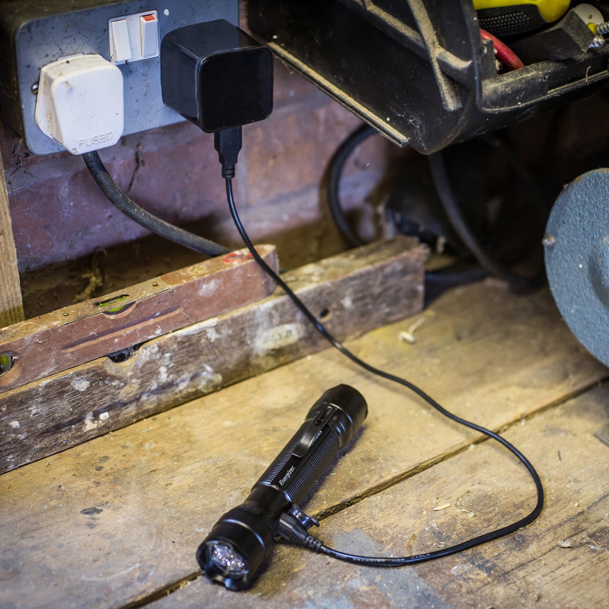 Linterna Táctica Recargable 700 lm 8