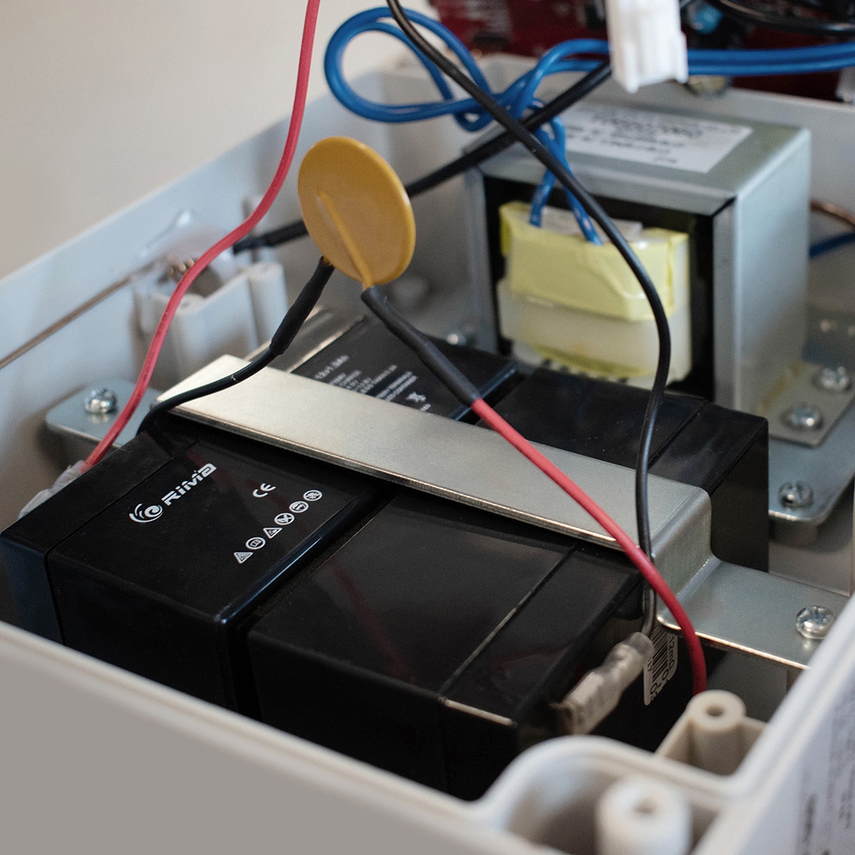 BatteryGate 1-3 Negro-5