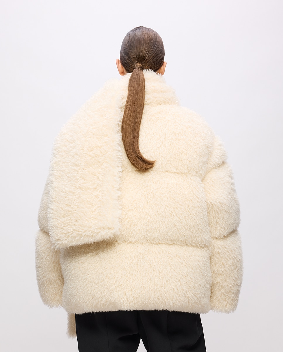 Sobretudo com Efeito de Pelo Cru-2