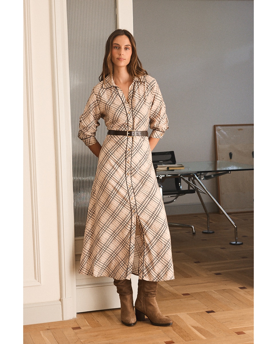 Imagen 0 de Vestido midi camisero estampado geométrico Marrón
