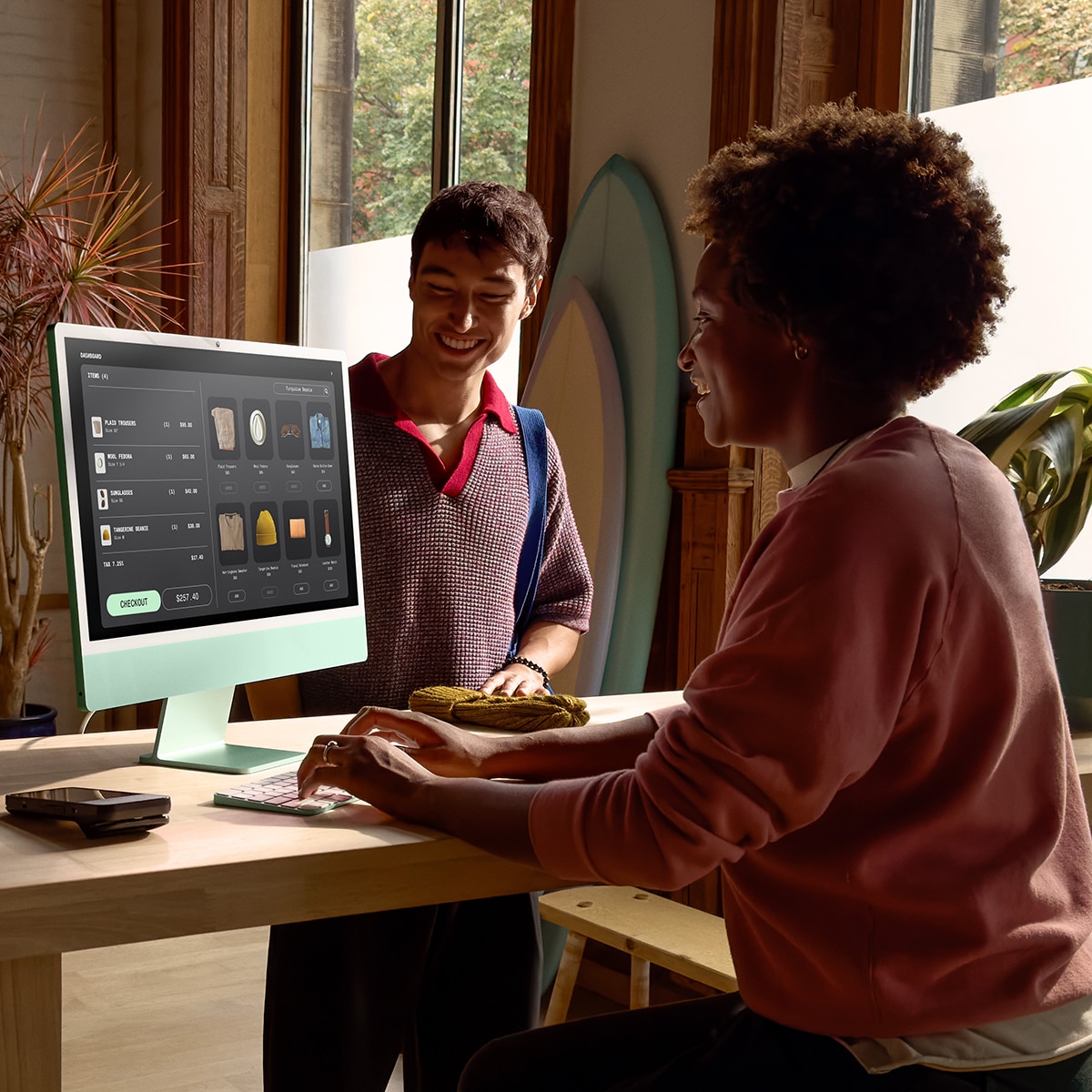 Apple iMac 24 (2024), M4, 16GB, 512 GB SSD, GPU 10 Núcleos Retina 4,5K 24", MacOS - Verde Verde-8