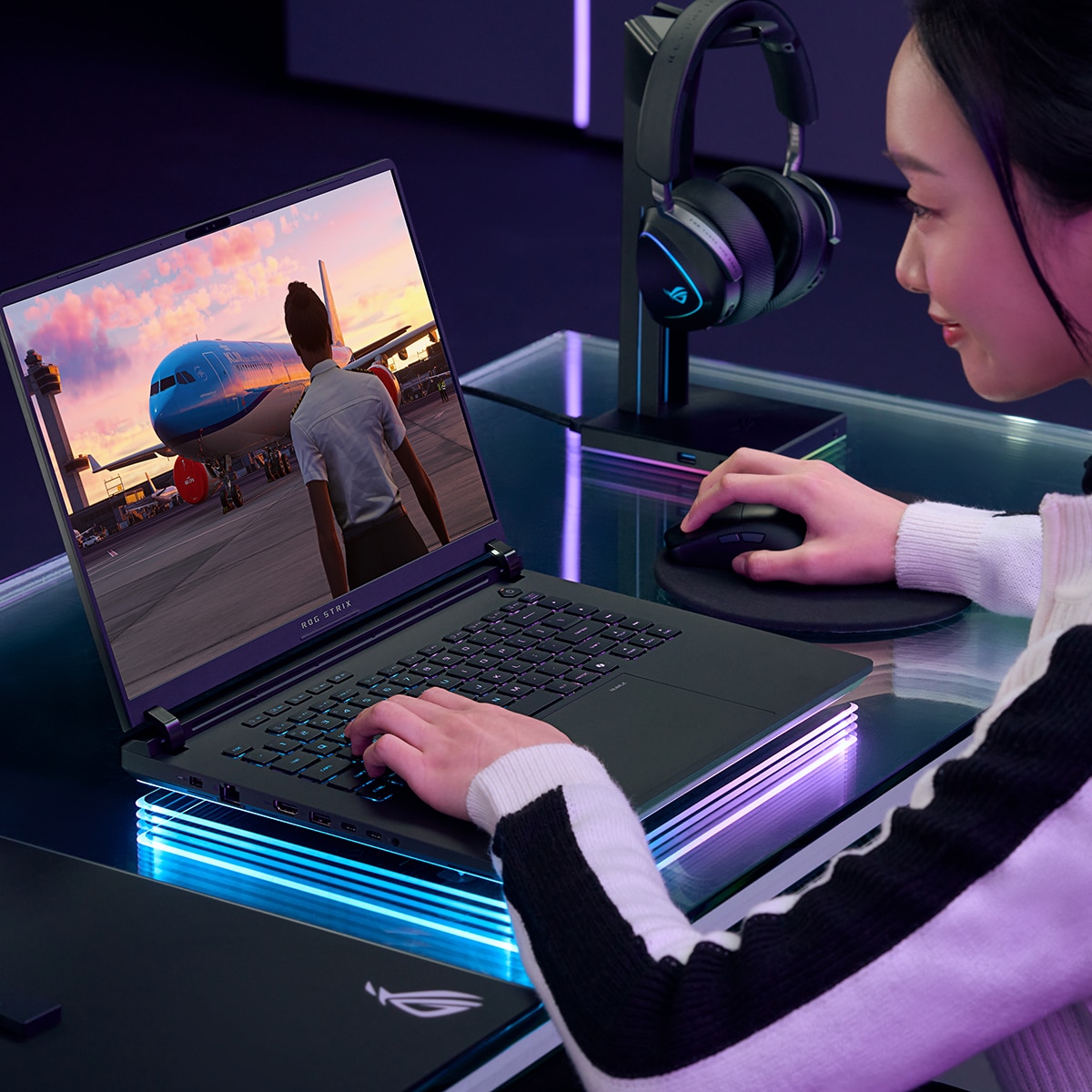 Portátil Gaming ASUS ROG Strix SCAR 18 G835LX-SA046W, Intel Core Ultra-9 275HX, 64GB, 4TB SSD, Nvidia GeForce RTX 5090 24GB, 18", W11 Negro-10