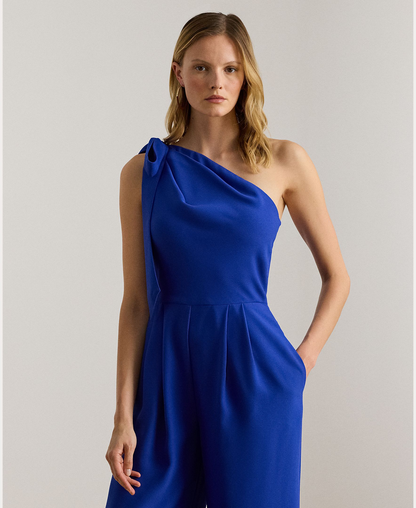 Macacão Assimétrico com Laço Grande Azul-elétrico-5