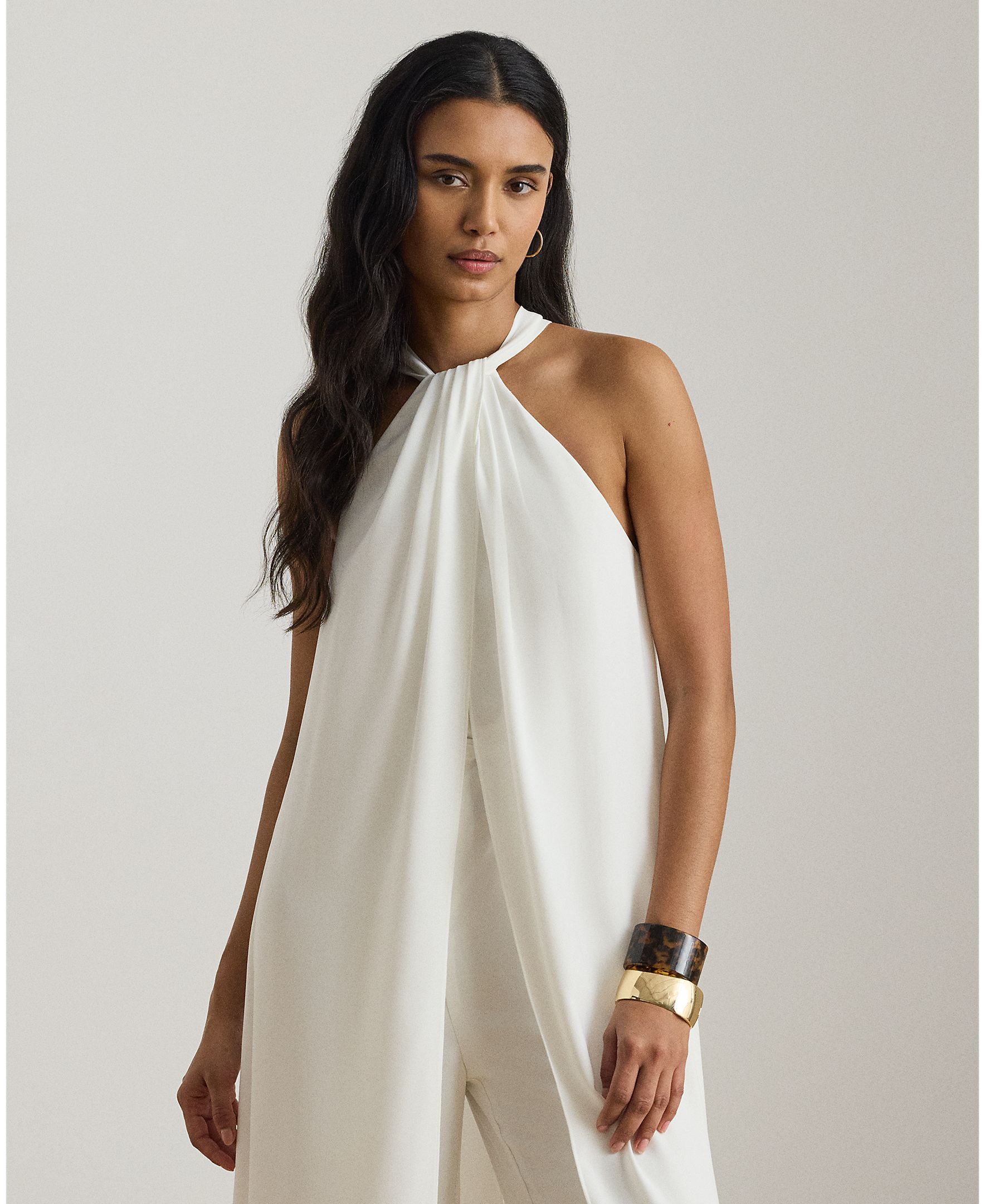 Macacão de Georgette com Gola Halter e Capa Branco-3