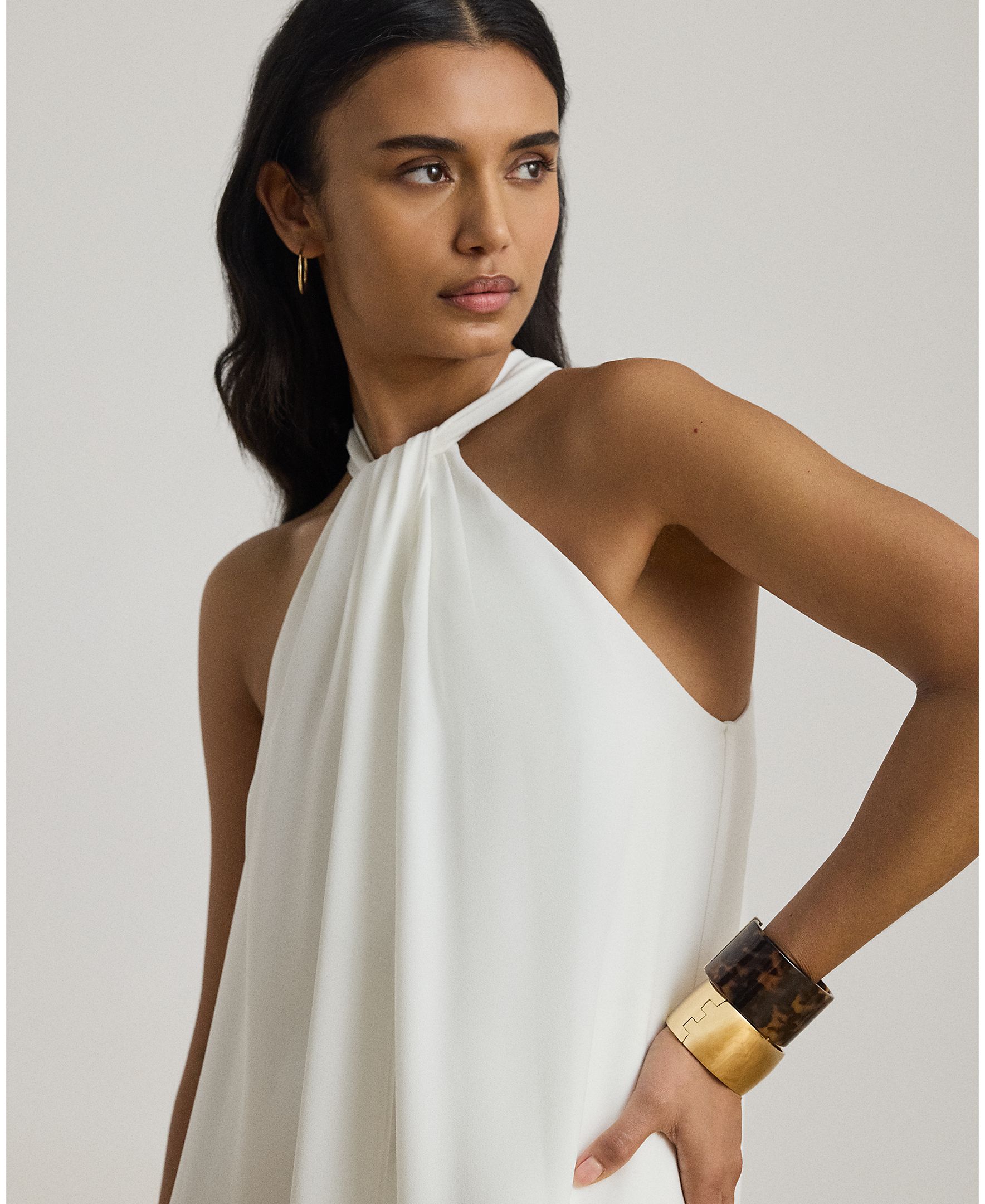 Macacão de Georgette com Gola Halter e Capa Branco-4
