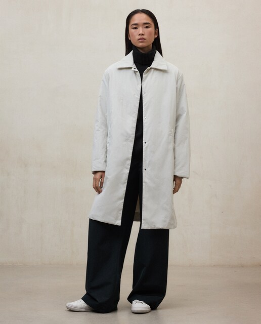 Imagem 0 de Sobretudo com Fecho de Botões e Bolsos Laterais