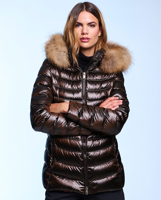 Imagem 0 de Blusão Acolchoado Cintado com Capuz Desmontável