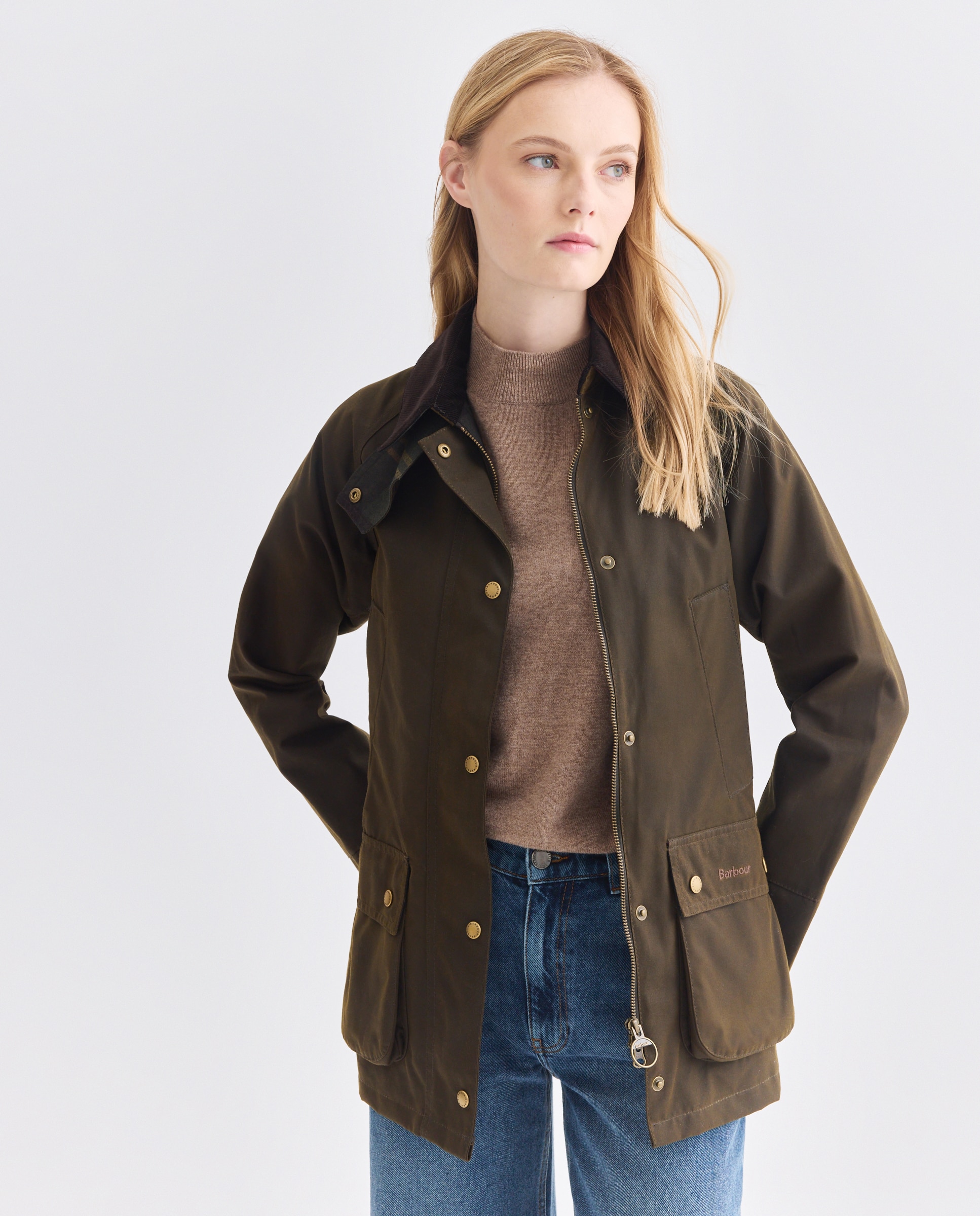 Imagen 0 de Chaqueta encerada de cuatro bolsillos de Barbour con cuello de cordón tradicional Verde