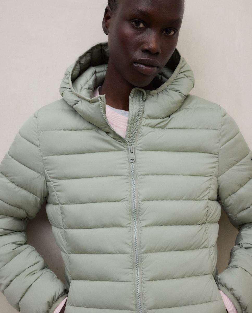 Sobretudo Acolchoado com Fecho de Correr e Bolsos Laterais. Verde-claro-4