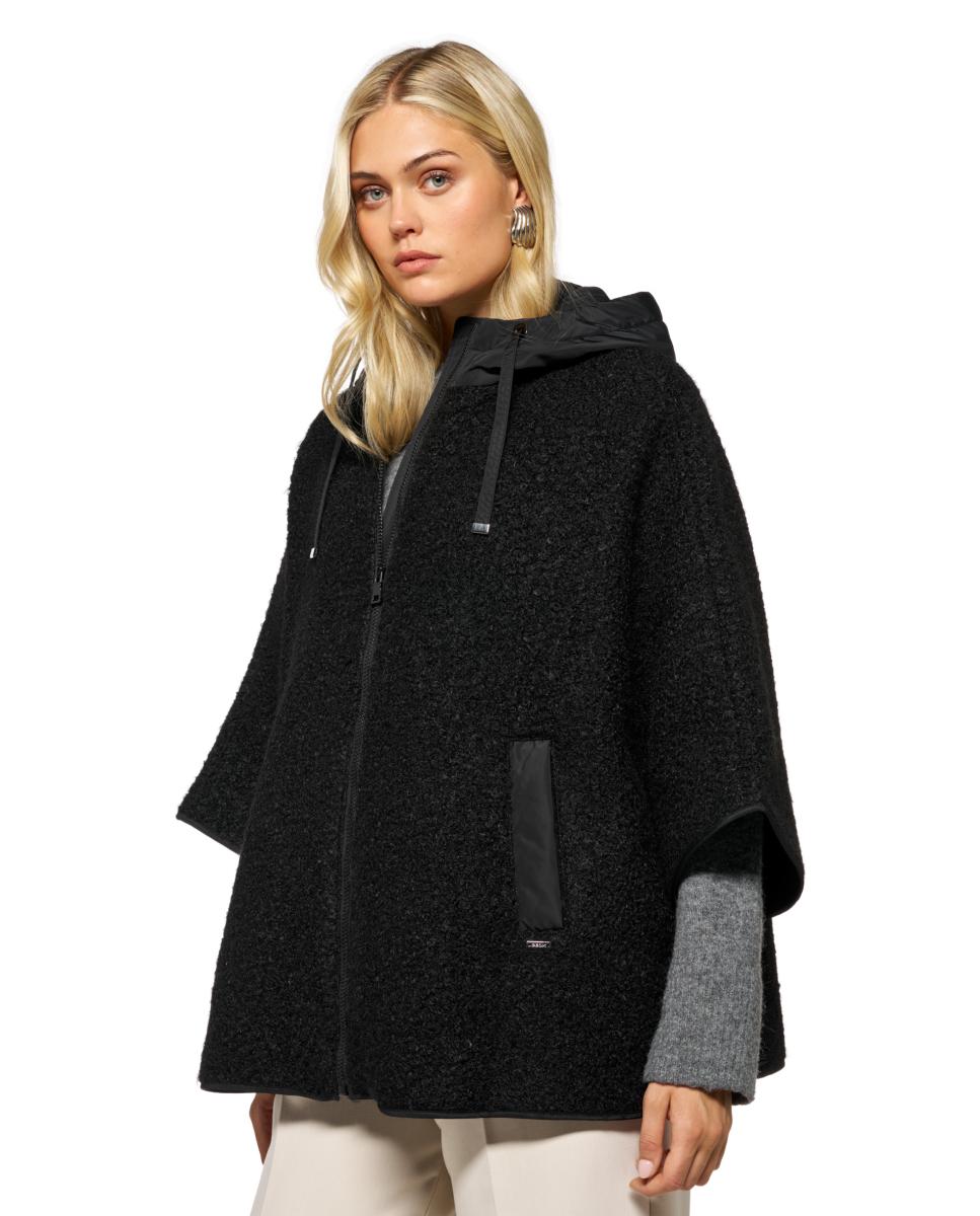 Capa com Capuz, Fecho de Correr e Bolsos Preto-4
