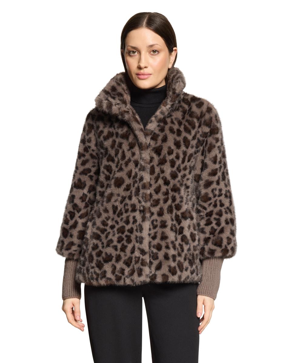 Imagem 0 de Sobretudo Curto com Animal Print, Tecidop Teddy e Pelo Sintético