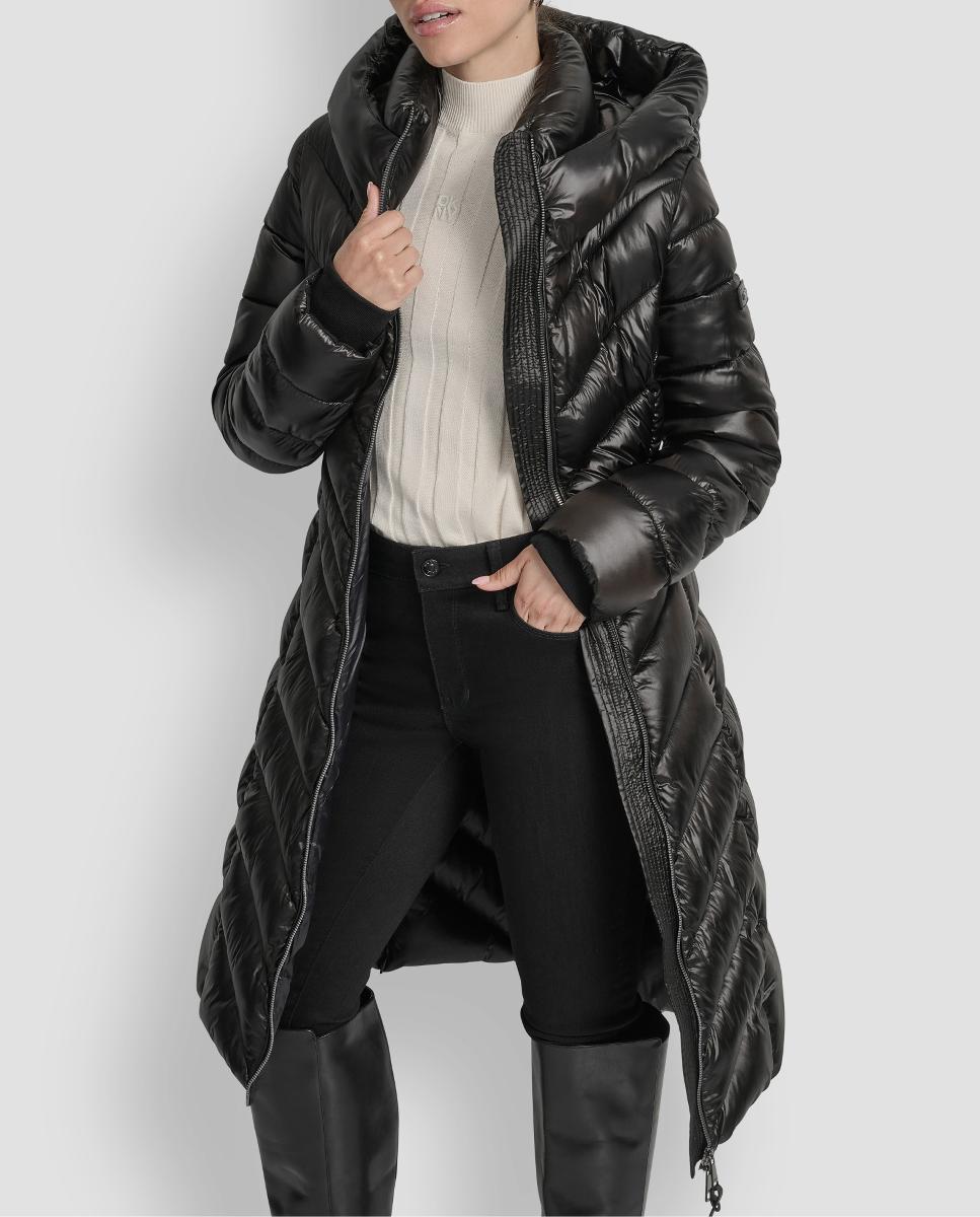 Blusão Acolchoado Comprido de Acabamento Ciré com Fecho de Correr Preto-4