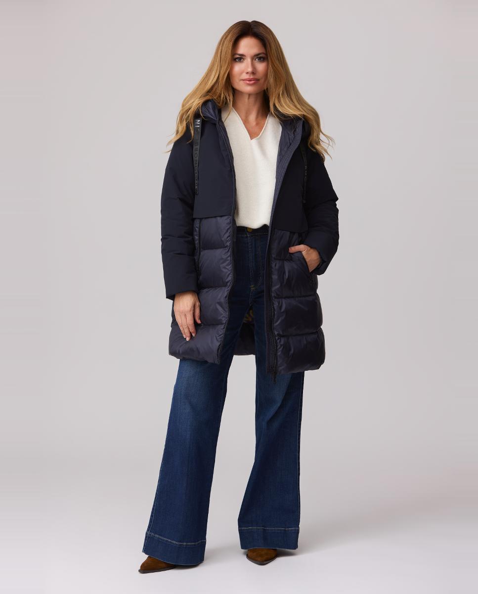 Parka Lisa com Interior Acolchoado com Penugem Combinando Tecidos Mate e com Brilho. Capuz Fixo. Azul-marinho-1