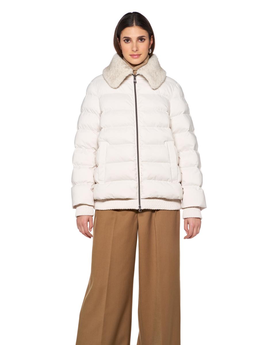 Imagem 0 de Parka Impermeável de Estilo Contemporâneo