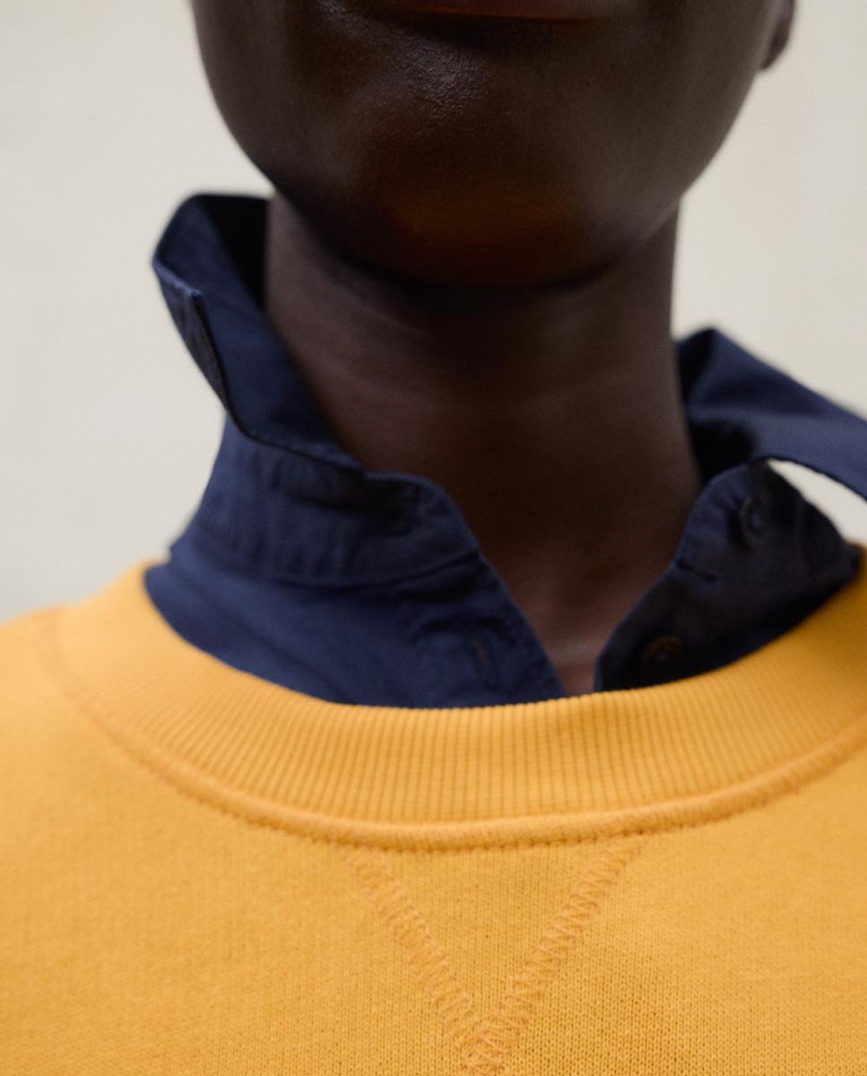 Sweatshirt com Decote Redondo Laranja-3