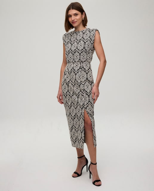 Imagen 0 de Vestido midi cuello caja sin mangas