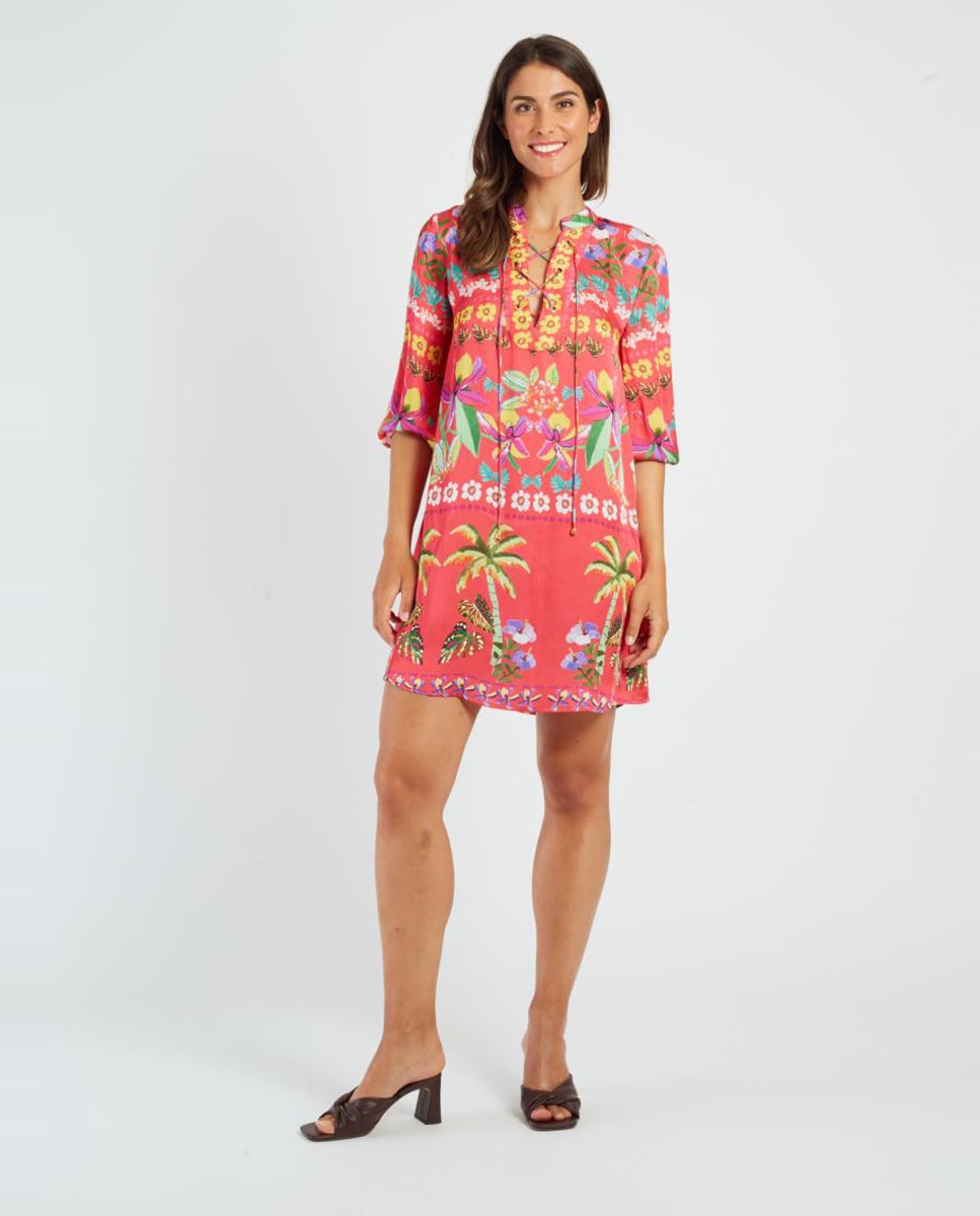 Imagem 0 de Vestido Curto Regular com Manga 3/4 e Decote em Bico.