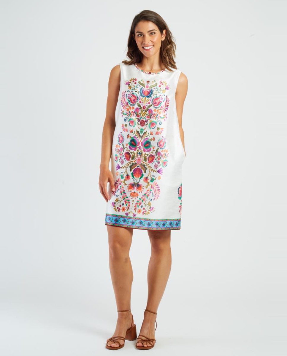 Imagem 0 de Vestido Curto Regular sem Mangas e com Decote Redondo.
