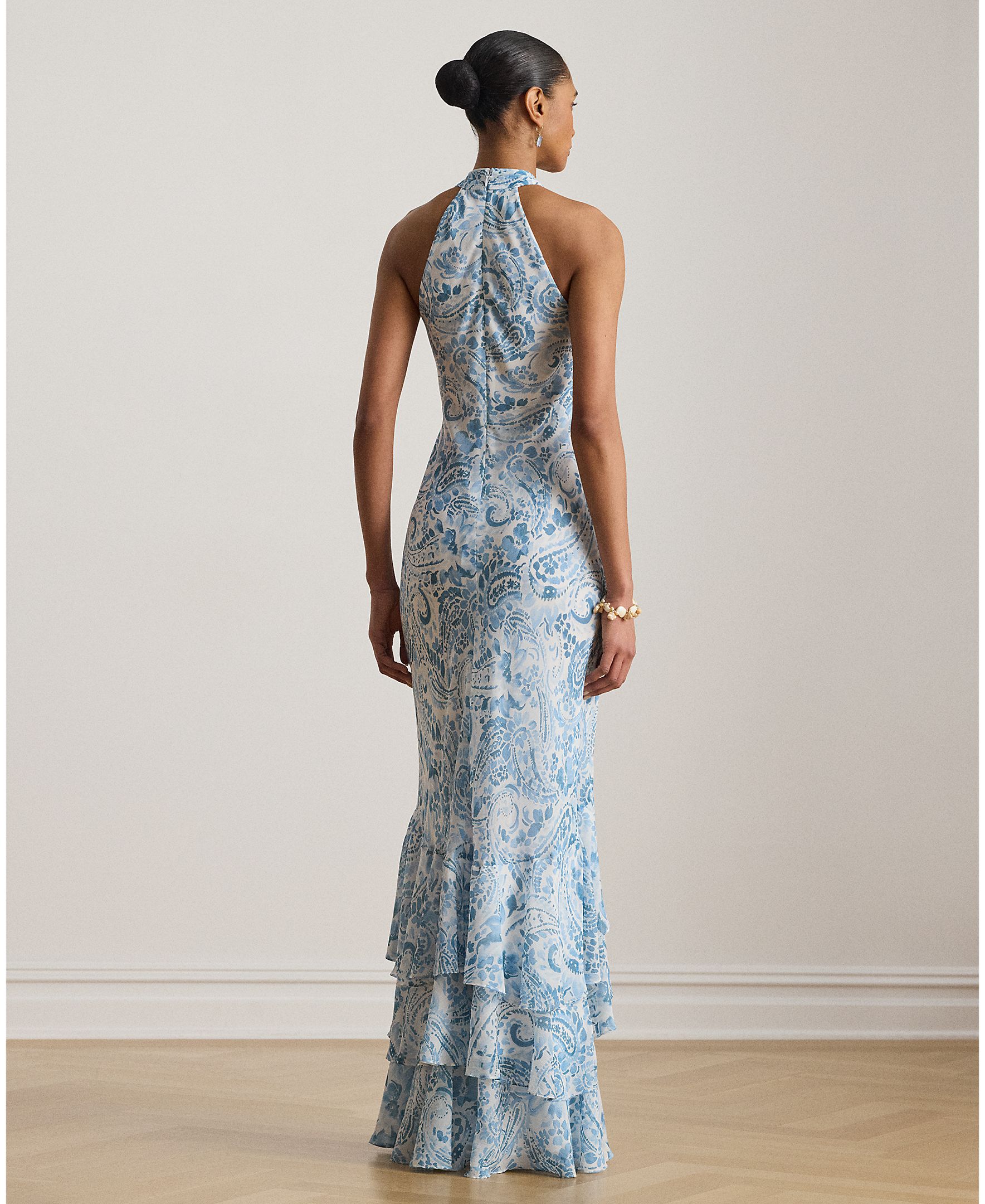 Vestido Comprido Estampado com Gola Halter Azul-claro-2