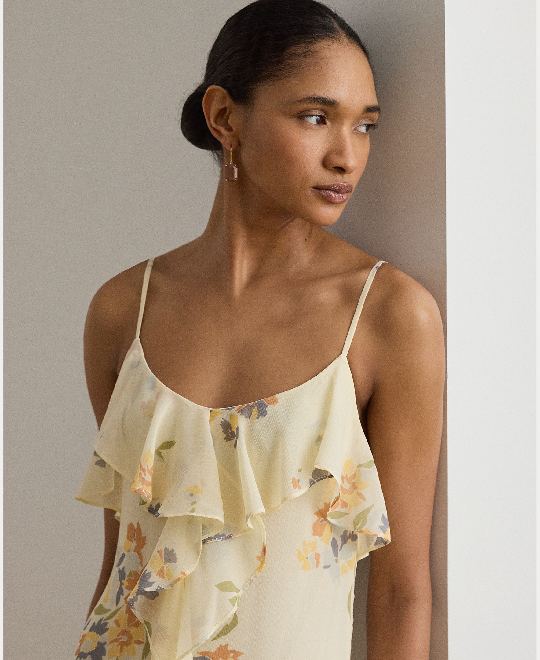 Vestido Comprido de Folhos com Estampado Floral Creme-5
