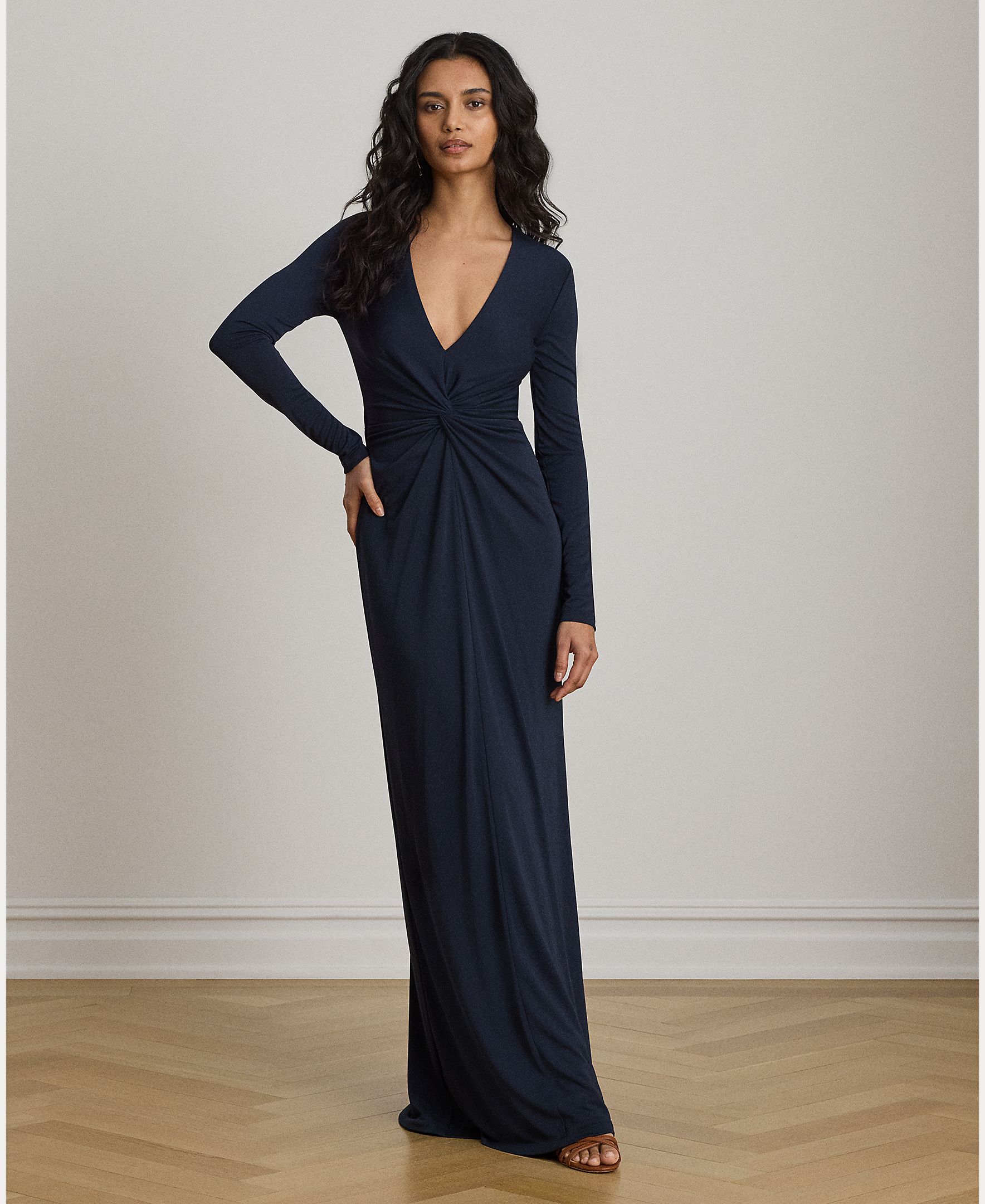 Imagem 0 de Vestido Comprido com Nó na Cintura