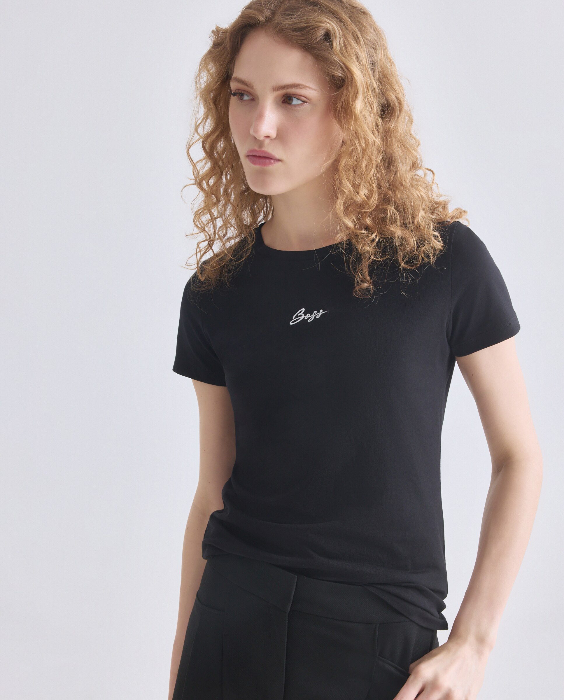T-shirt Regular com Manga Curta Preto-2