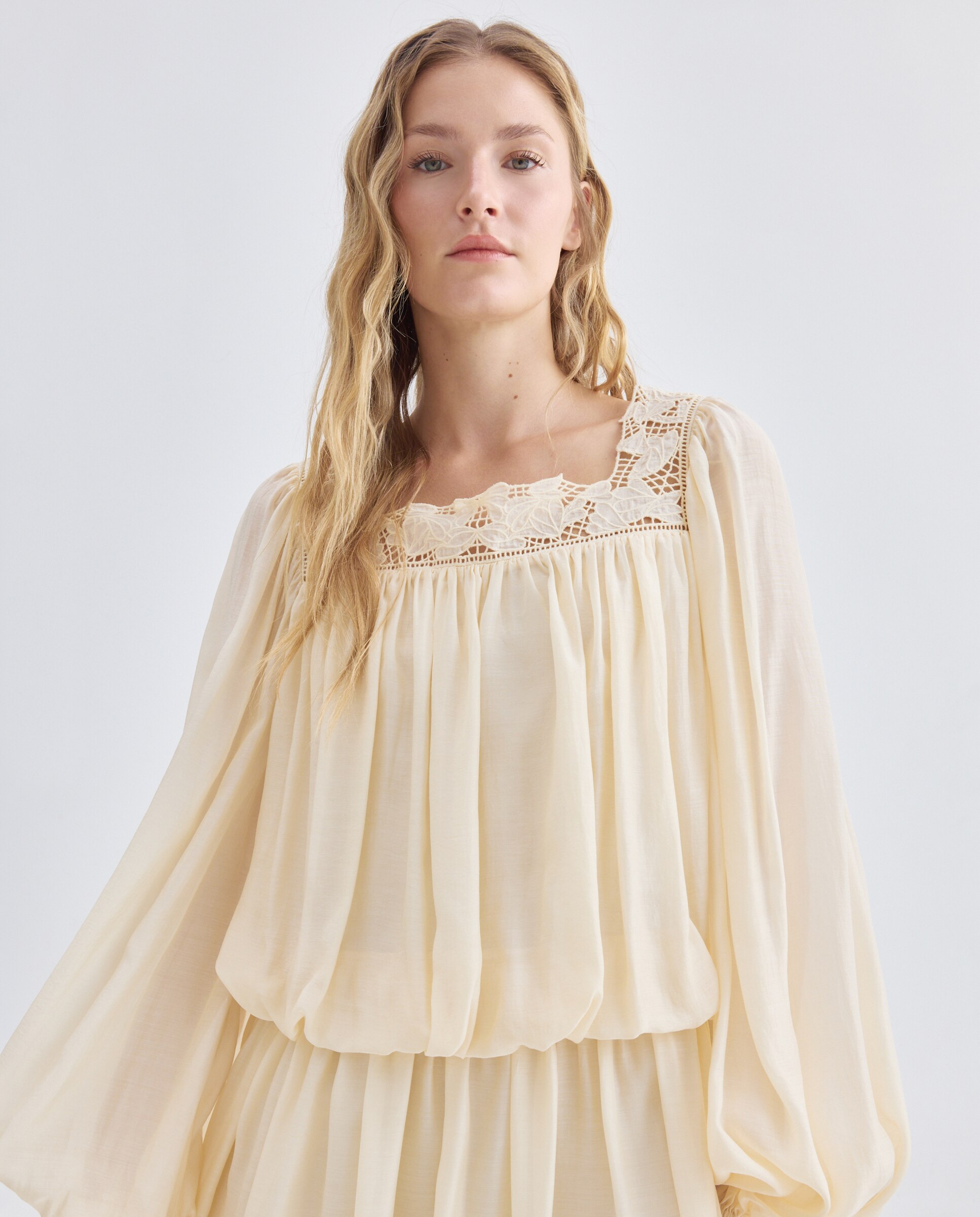 Vestido mini Bege-2