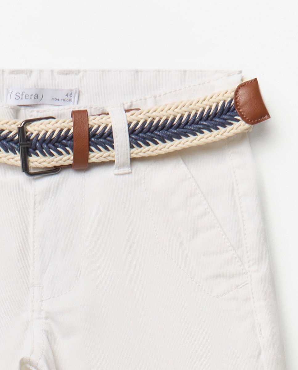 Bermudas com Cinto Branco-3