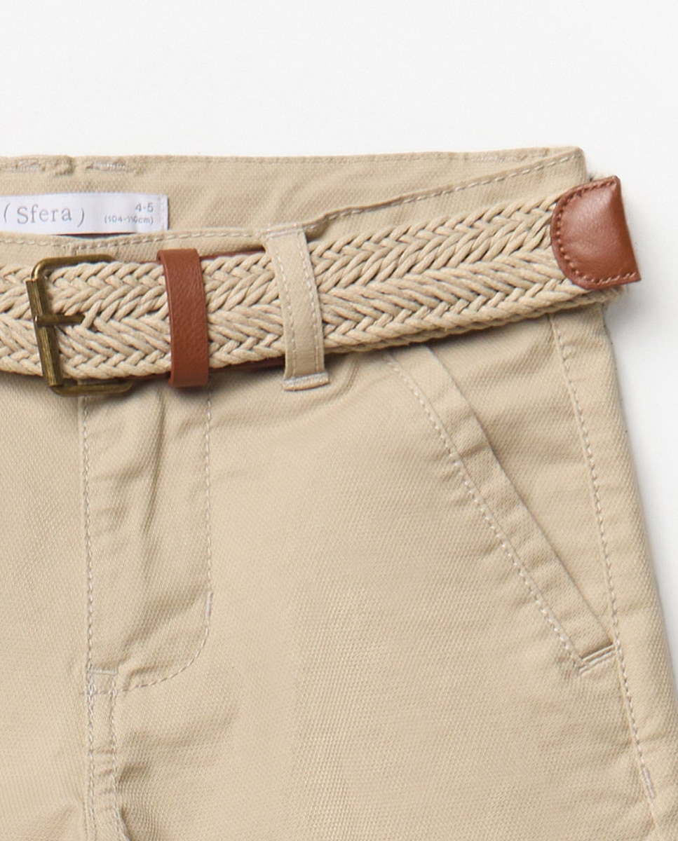 Bermudas com Cinto Bege-5