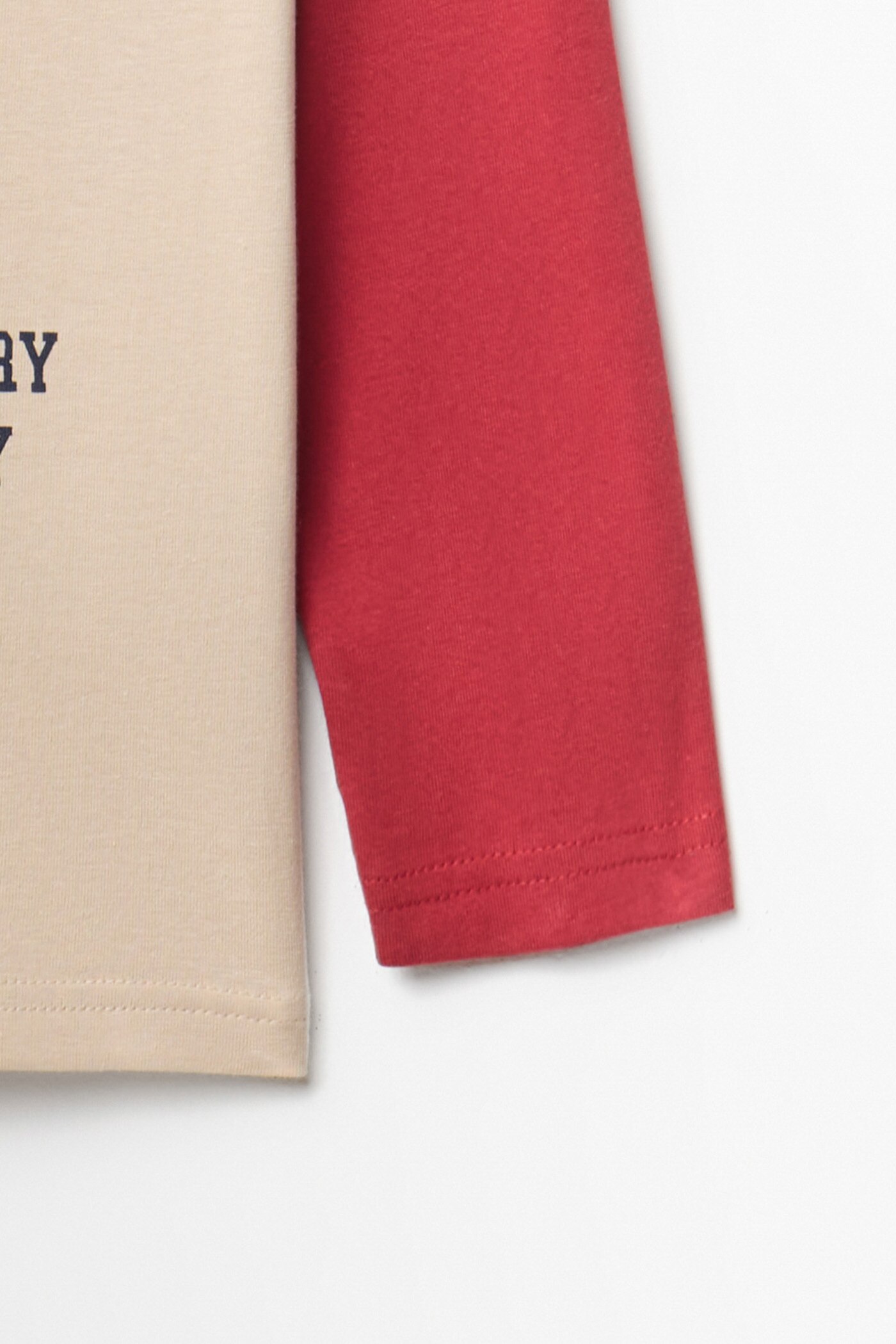 T-shirt com Manga Raglã Vermelho-3