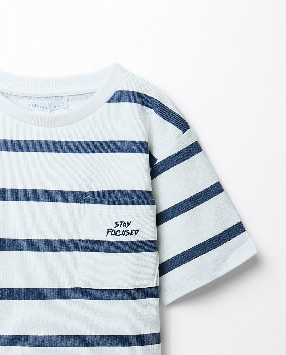 T-shirt às Riscas com Textura Cru-2
