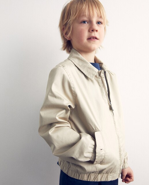 Imagen 0 de Cazadora lisa básica