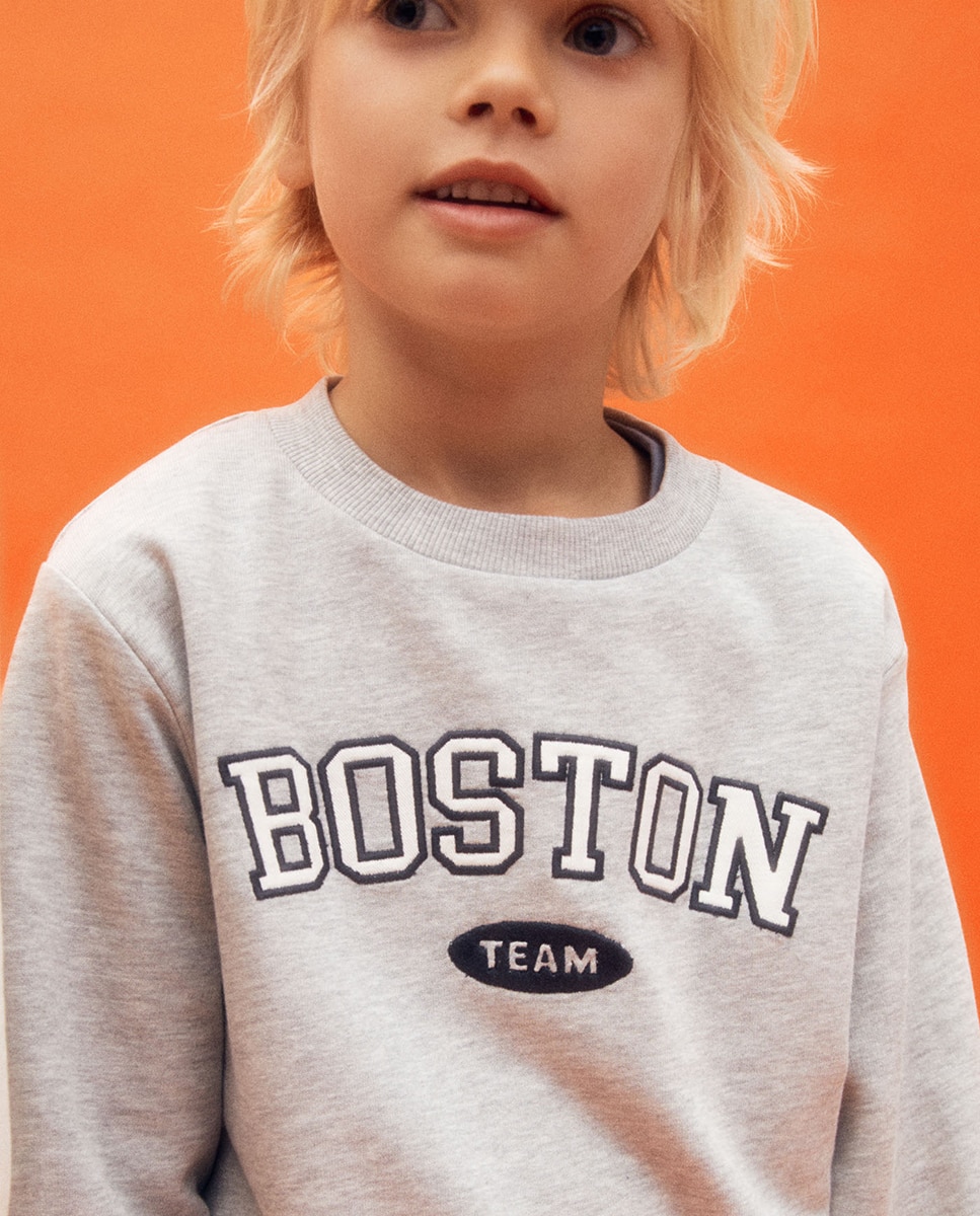 Sweatshirt Universitária com Patch de Sarja Sfera Cinzento-claro-3