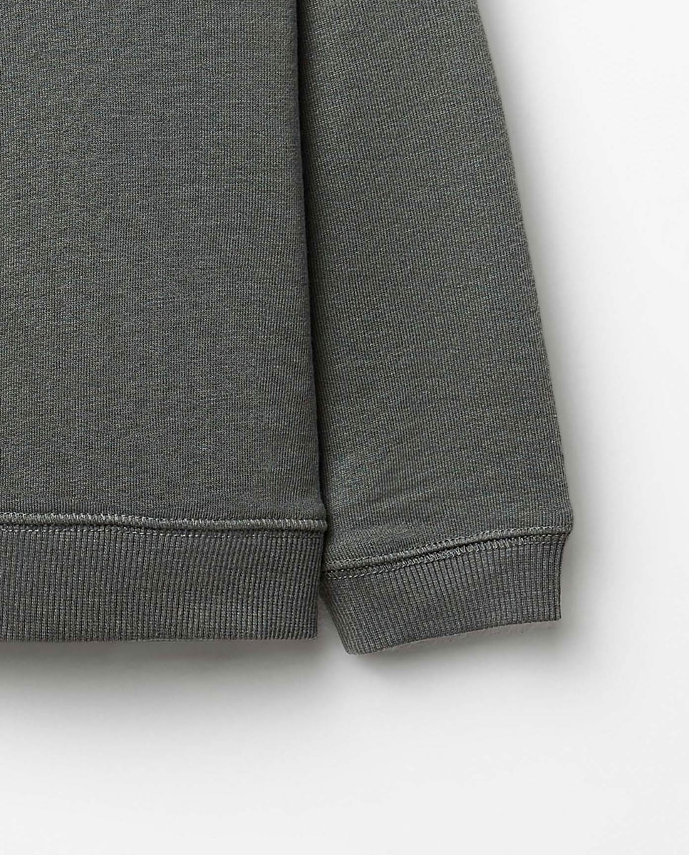 Sweatshirt Universitária com Patch de Sarja Sfera Verde Sálvia-3
