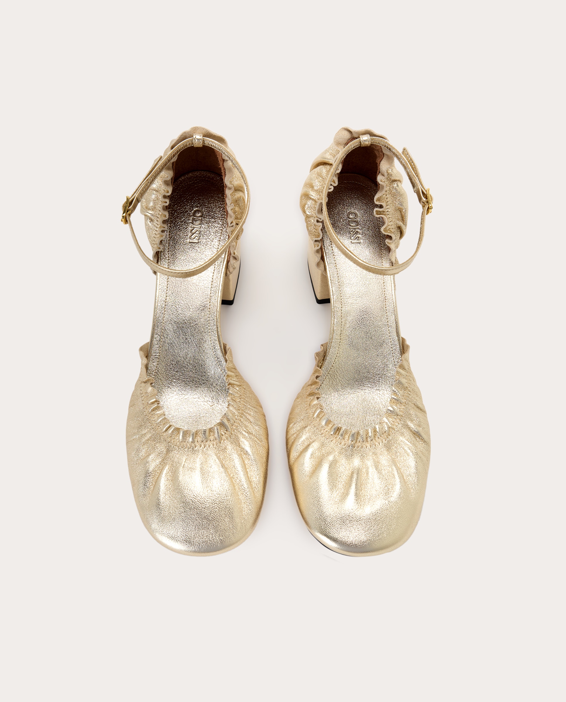 Sapatos Diana em Pele Ouro-4