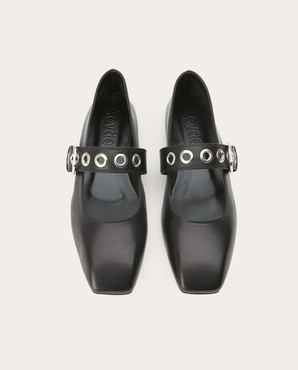 Sapatos Rasos Uma Eyelet em Pele Preto-4