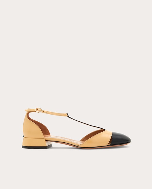 Imagen 0 de Zapatos planos de piel