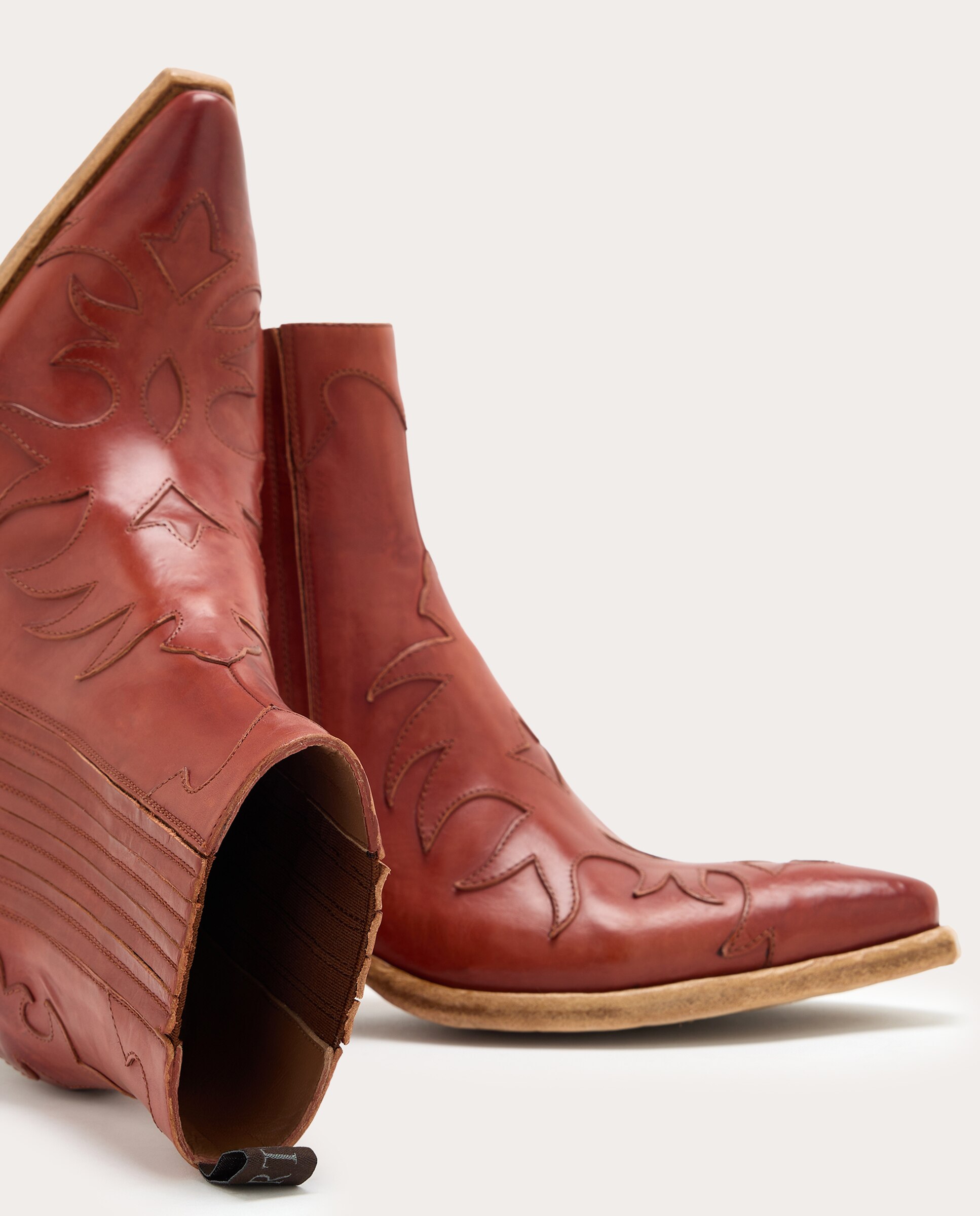 Botins Estilo Cowboy em Pele Castanho-4