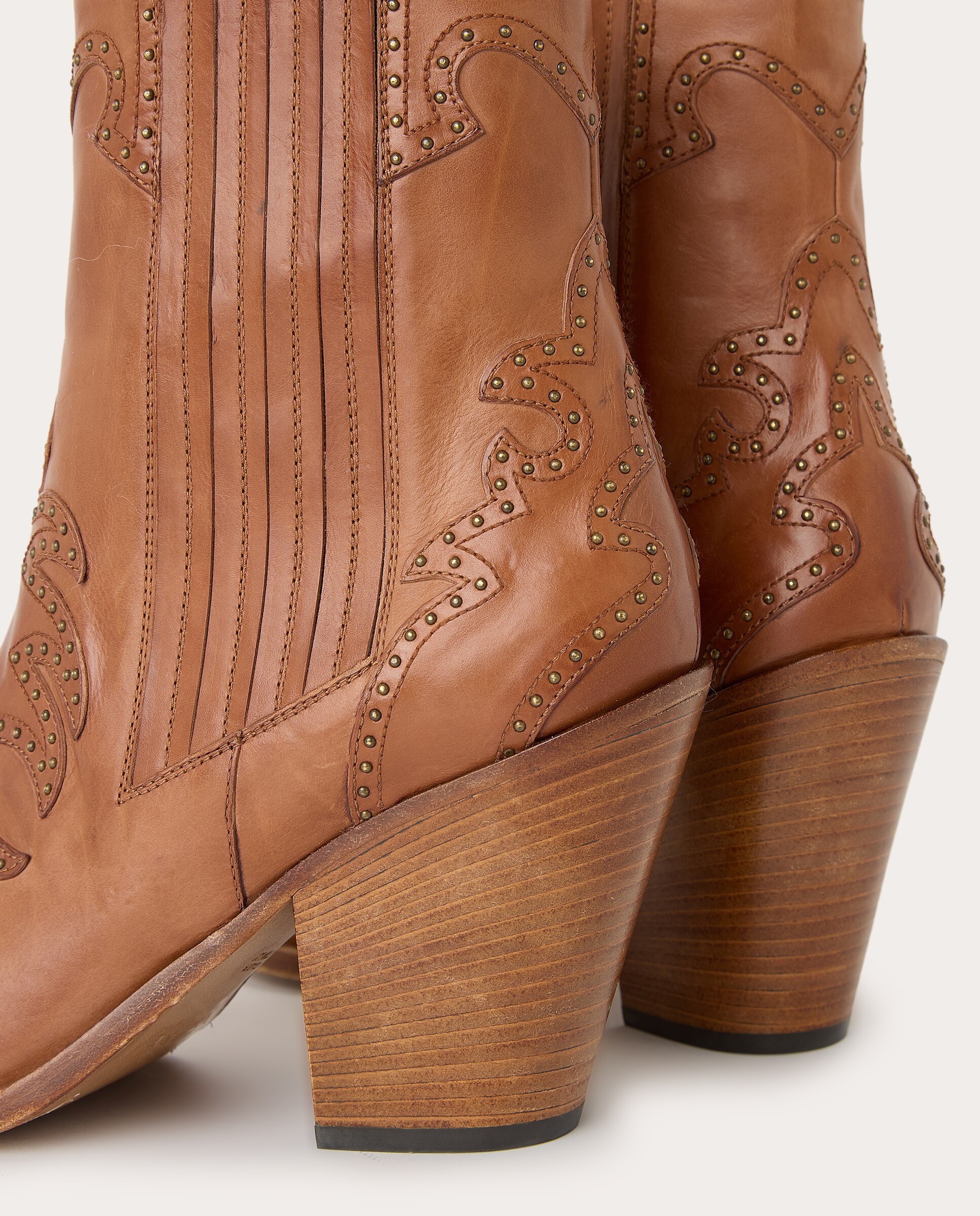 Botins Estilo Cowboy em Pele Camel-3