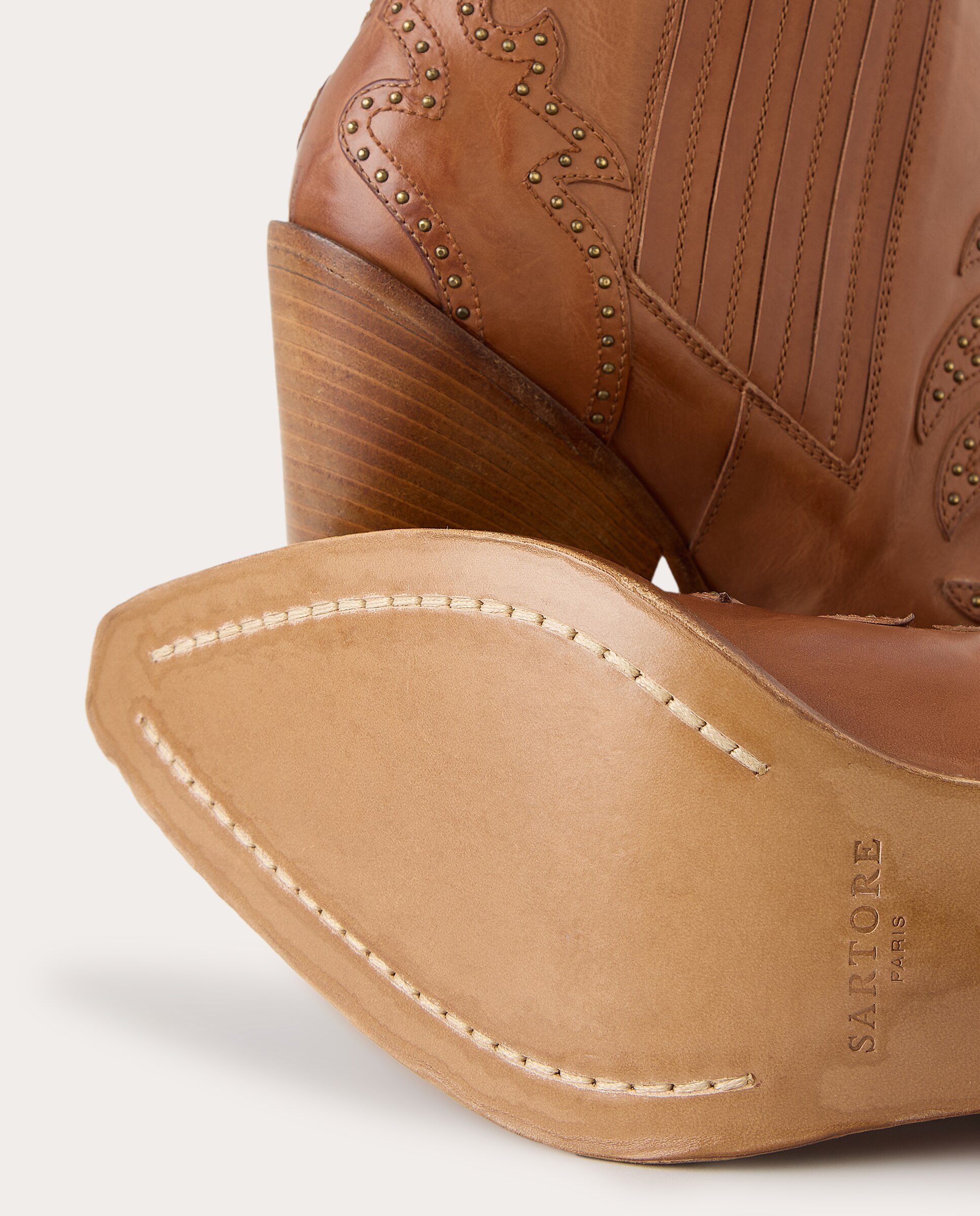 Botins Estilo Cowboy em Pele Camel-4