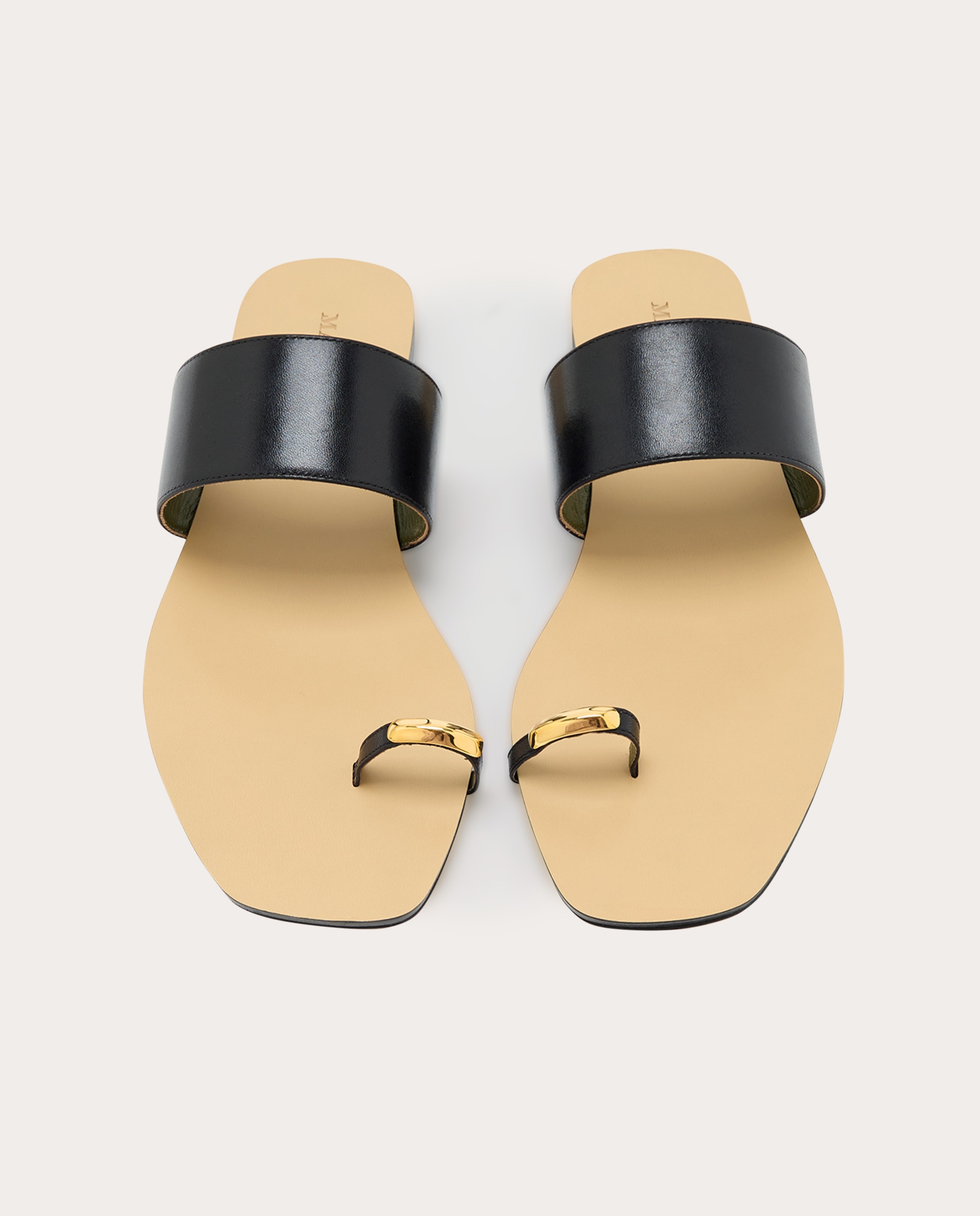 Sandalias Oleandra de Ráfia Preto-4