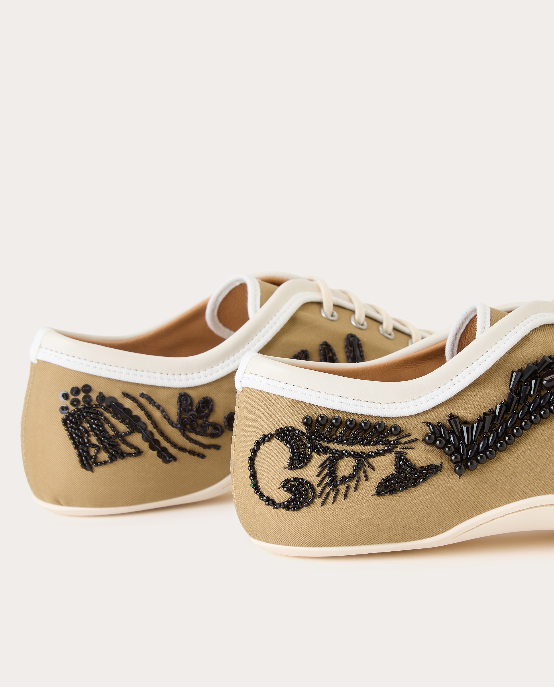 Imagen 3 de Zapatillas tipo bailarinas bordadas - Beige Beige